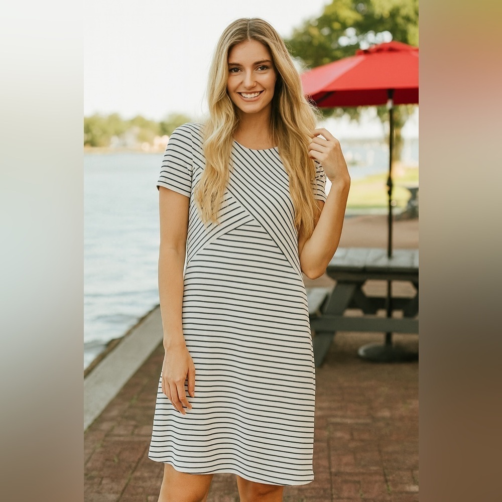 Mero Voda Black and White Striped Short Dress Large